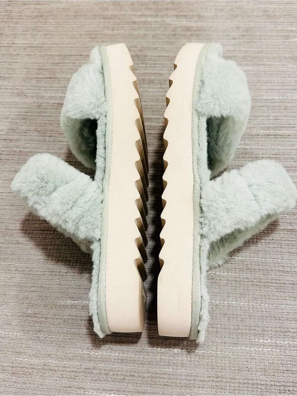Koolaburra by UGG Fuzz-On Women's Slide Sandals Pale Aqua Mint Size 9 / EU 40